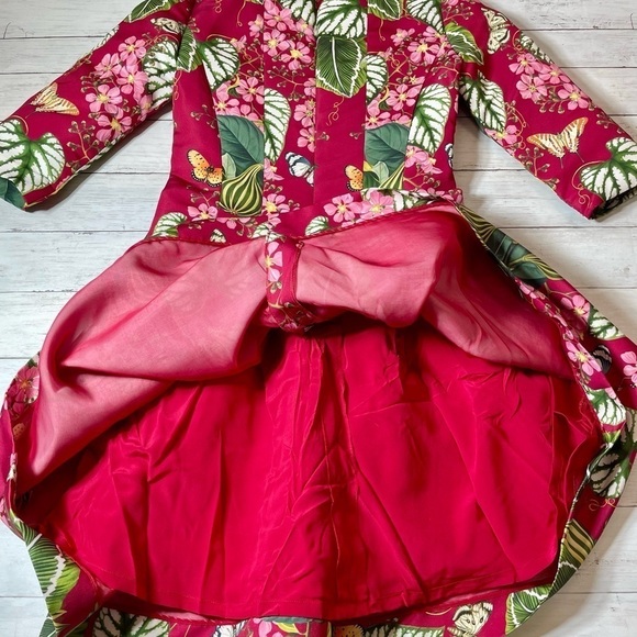 Oscar de la Renta
Ruby Mixed Botanical Split Neck Flare Dress - Picture 16 of 16